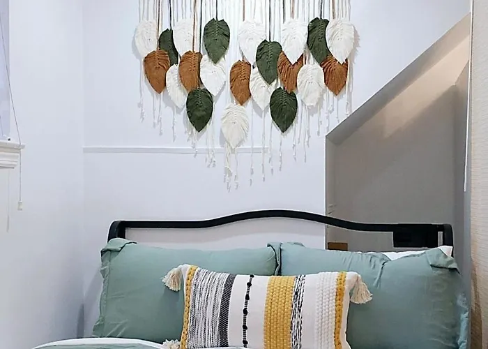 Cozy Bright Studio