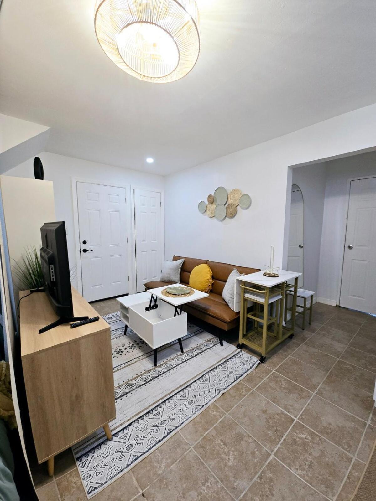Apartment Cozy Bright